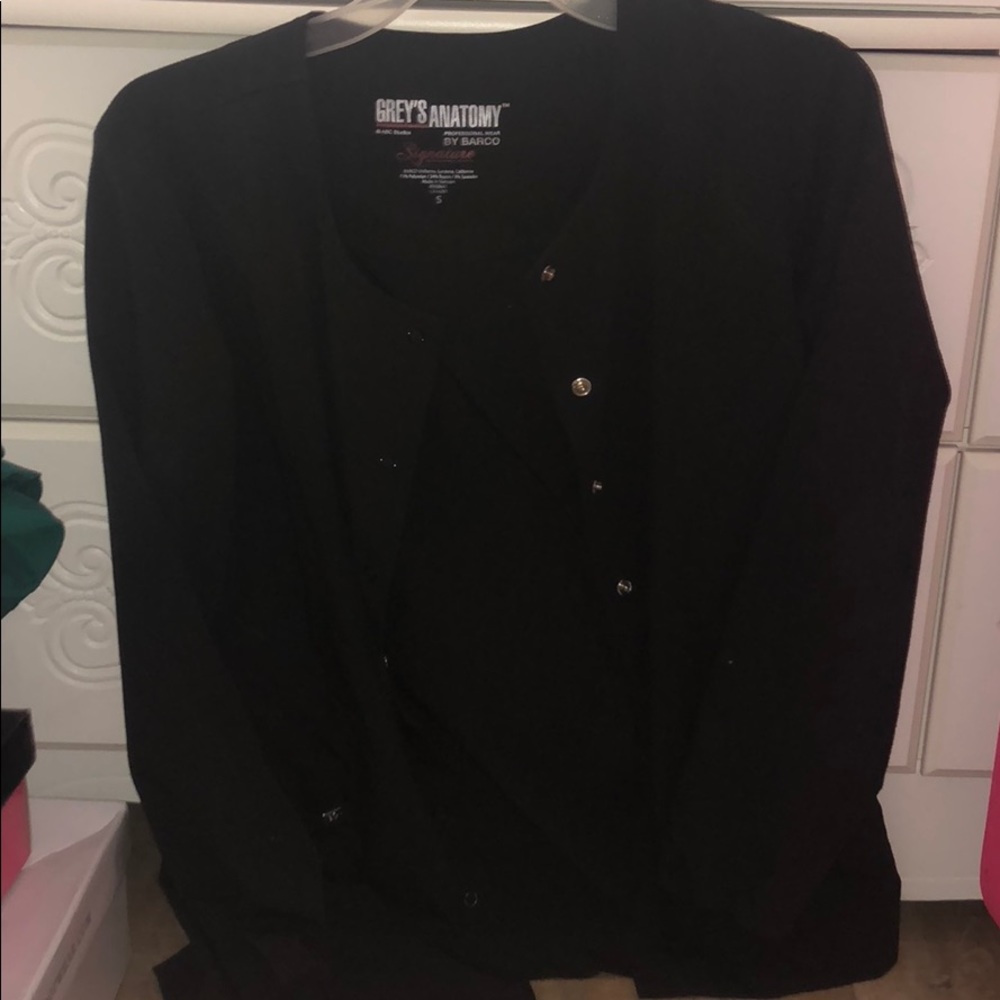 Greys anatomy black jacket scrub